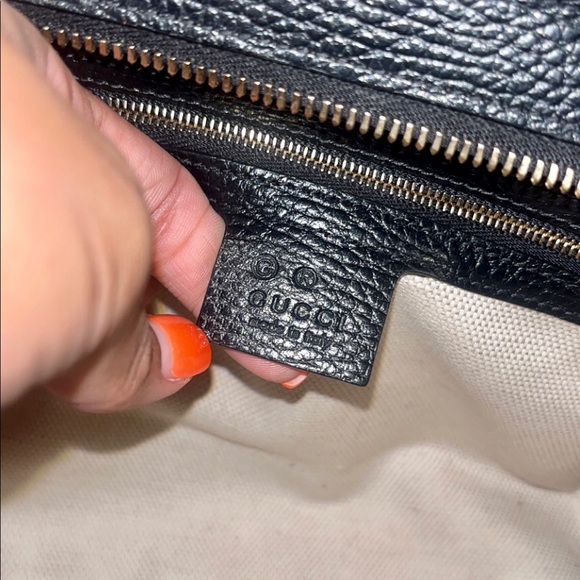Brand new authentic black leather Gucci purse - Picture 5 of 11